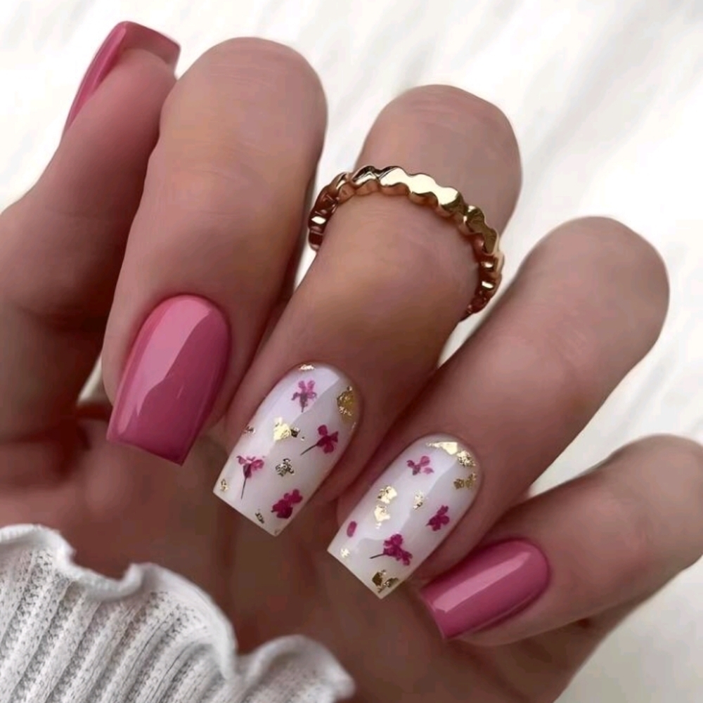 🔥3/$21 Elegant Pink and Gold Press On Nail Set
